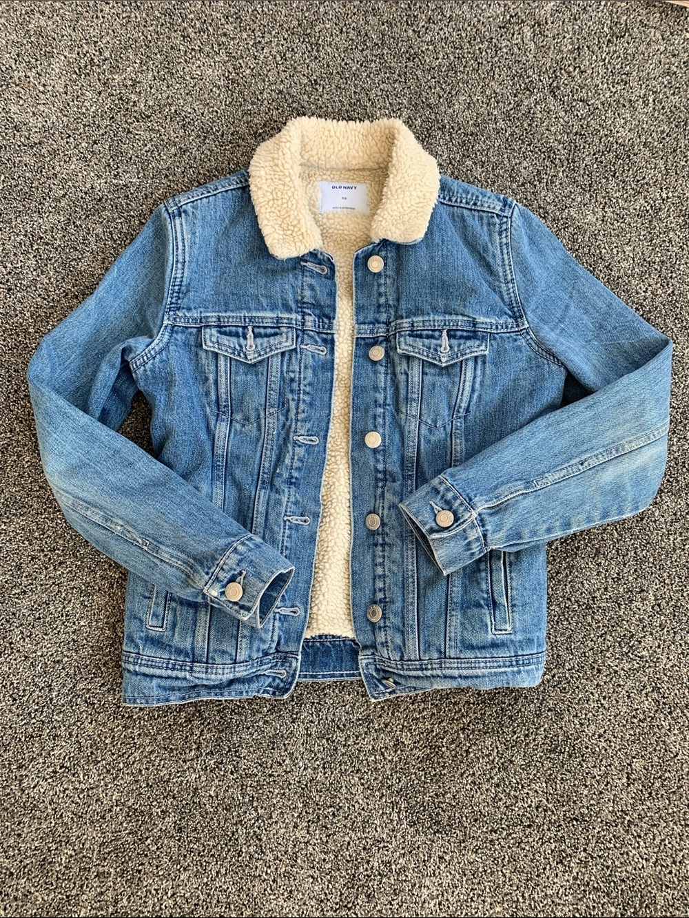 Old Navy Light Blue Denim Jacket with Cream Sherpa Lining